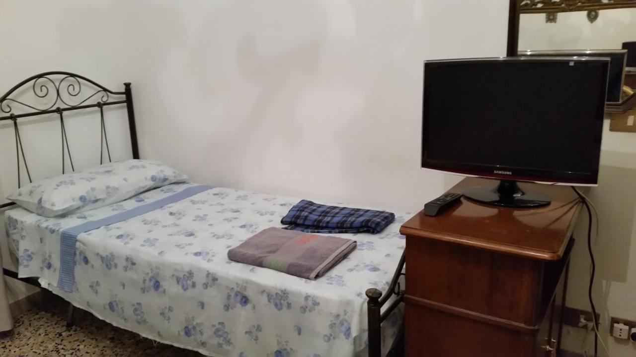 摩德纳Casa Gramsci住宿加早餐旅馆 外观 照片